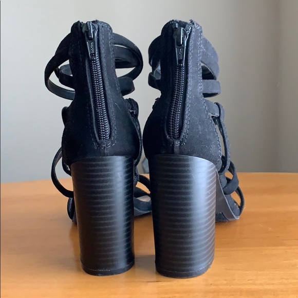 COPY - Strappy open toed chunk heels - Picture 2 of 8